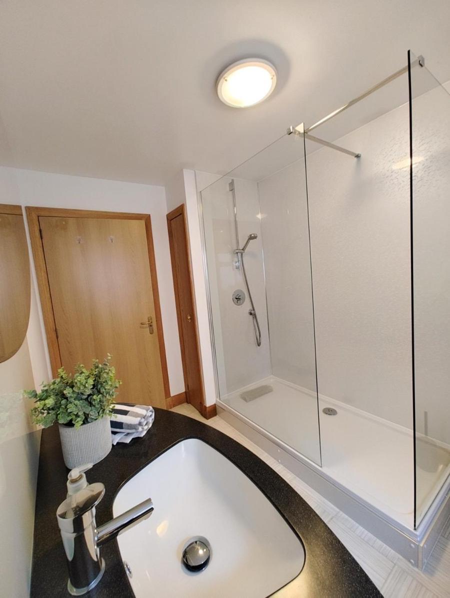 17 Harbour Place Refurbished For 2025 Season Holiday home