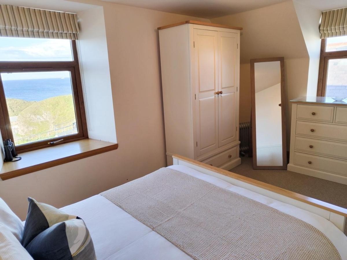 17 Harbour Place Refurbished For 2025 Season