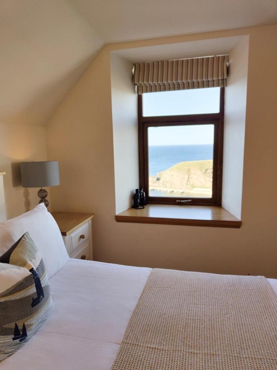 17 Harbour Place Refurbished For 2025 Season Holiday home *